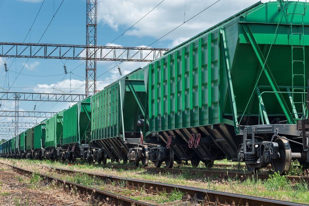 Перевезення зерна в Україні з грудня здорожчає удвічі