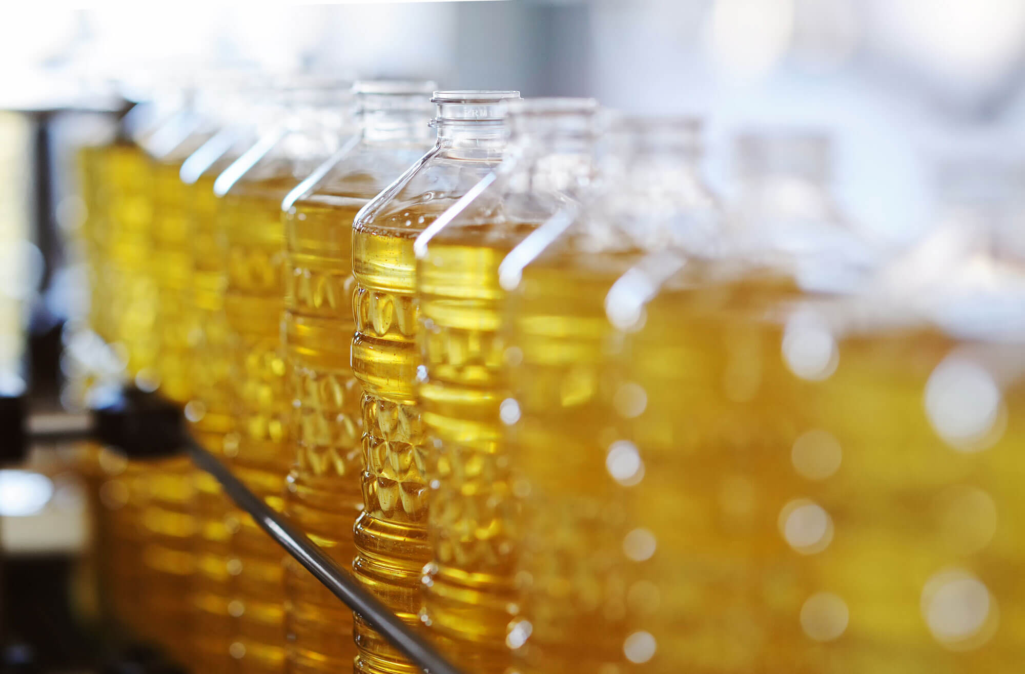 Єврокомісія погодила заборону на імпорт української соняшникової олії